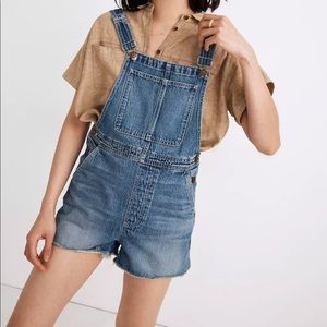 Madewell Adirondack Short Overalls in Wrightwood Wash